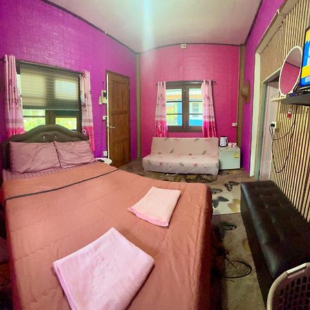 Lee Red House 호텔 Ban Lak Uan 외부 사진